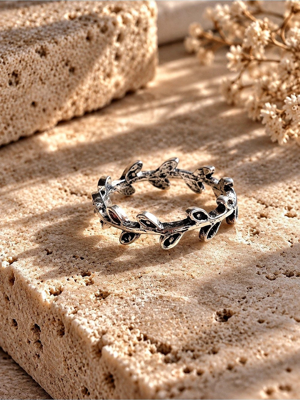 Silver tone Leaf Ring